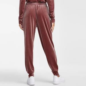 Dernier design, vente en gros, survêtement de sport en velours uni 2 pièces pour femme, idéal pour l'hiver - Product Image 3