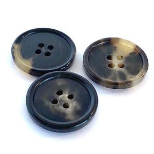 Botones de Cuerno de Búfalo Tallados Naturales al por Mayor, Duraderos, con Acabado Antiguo, Imitación Colorida, para Accesorios de Ropa, Alta Calidad - Product Image 1