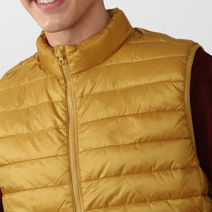 Chaleco Acolchado de Invierno para Hombre de Alta Calidad con Cuello Alto, Cremallera Completa, Logotipo Personalizado, Tejido de Lona Cálido y Resistente al Viento en Oferta - Product Image 2