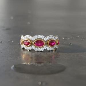 แหวนทองรูปวงรีลายคลื่นสไตล์วินเทจประดับเพชรพร้อมแถบคริสตัลสีชมพูสำหรับวันครบรอบ - Product Image 1