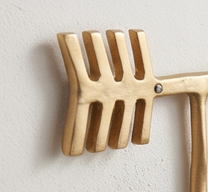 Gancho de Pared Metálico Premium Golden Arrow con Acabado Pulido Espejo y Diseño Elegante, Perfecto para Decoración del Hogar con Estilo - Product Image 2