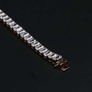 Pulsera de Moissanita con Corte Esmeralda, Chapada en Oro Rosa, Joyería de Eslabones de Cadena Mansi Gold, Grabado Personalizado Disponible para Regalo o Fiesta - Product Image 2