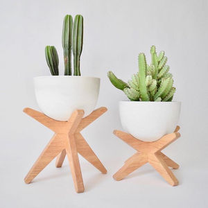 Support à plantes en bois au design admirable, élégant et décoratif pour l'intérieur, idéal pour le salon et le balcon, prix raisonnable. - Product Image 2