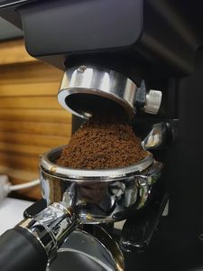 Café Molido de Tueste Medio, Mezcla Arábica Robusta de Grado Perfecto de Vietnam, de Alta Calidad y Buen Precio, para Espresso o Filtro, Comercio Justo - Product Image 3