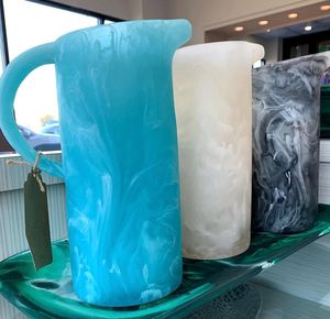 Classic Style Eco-Friendly Resin Jug Tankard Wholesale Tea Pots Kettles for Christmas Gifts Water Jug Pitcher Multi-Resin - Product Image 2