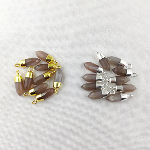 Dijes de Piedra Lunar de Chocolate Bañados en Oro, Dijes de Cristal Natural Curativo en Forma de Espiga, Dijes Tallados a Mano en Forma de Bala - Product Image 1