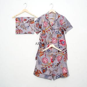Pyjama court à fermeture boutonnée, manches courtes, personnalisé pour femmes, en modal et coton, léger et respirant, imprimé numériquement, ensemble de pyjama d'été - Product Image 4