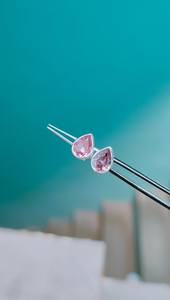 Boucles d'oreilles clous en doublet d'alexandrite, argent sterling 925 plaqué or, style Art Déco, faites à la main, cadeau d'anniversaire pour femme - Product Image 5