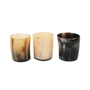 Verre en corne de buffle haut de gamme, qualité supérieure, fait main, naturel, durable, rustique, pour la dégustation de vin à la maison - Product Image 1