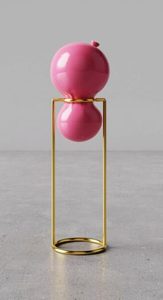 Figurine d'ange de Noël moderne et minimaliste Roshan Handicrafts, design en fil métallique délicat, fil métallique doré poli, pour table - Product Image 3