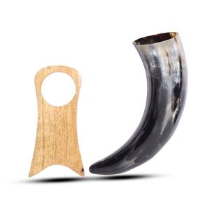 Vaso para Beber Hecho a Mano con Cuerno de Búfalo, Forma Natural Pulida con Base de Madera, Tema Animal, Artículo Coleccionable - Product Image 2
