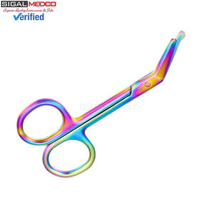 2 Tijeras para Vendas de Ostomía, 4.3 x 2.1 Pulgadas, Curvas, de Acero Inoxidable Arcoíris, Manuales, Certificadas CE, para Enfermería y Medicina - Product Image 5