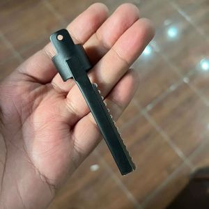 Finger <b>Razor</b> Professional Finger Ring Hair Shaping & Thinning <b>Razor</b> for Barbers and Stylists MAQNSCO - Product Image 2