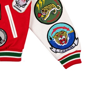 Chaquetas Varsity de Invierno para Hombre con Logotipo Personalizado de Alta Calidad - 100% Lana, Resistentes al Viento y Ecológicas, Diseño Universitario a la Moda - Product Image 4
