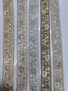 Bordado de Cuentas y Lentejuelas Ecológico de Primera Calidad sobre Tul Fino para Vestidos de Novia de Alta Costura, Románticos, Étnicos y de Lujo - Product Image 2