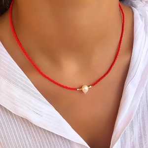 Collier superposé de perles de rocaille vertes et blanches avec pendentif perle d'eau douce pour femme, accessoires de bijoux pour l'été et la plage - Product Image 3