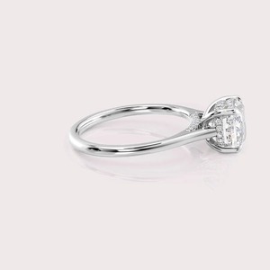 Bague de fiançailles solitaire en diamant de laboratoire taille coussin, certifiée IGI, plaquée rhodium en or jaune/blanc/rose 9 carats - Product Image 2