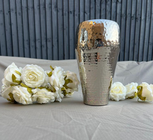 Florero de aluminio hecho a mano con acabado plateado, ligero, ideal para regalos, bodas y decoración del hogar. - Product Image 4