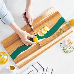 Planche à découper ronde en bois et résine époxy, design nouveau, faite à la main, épaisseur 1,5 cm, passe au lave-vaisselle, pour hôtel et restaurant - Product Image 1