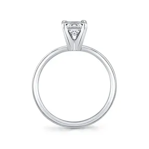 Anillo Solitario de Diamante Corte Esmeralda Cultivado en Laboratorio EtherStar Jewels, Oro Blanco de 18K, 1.00ct E VS, Certificado IGI, Anillo Clásico de Cuatro Puntas - Product Image 3