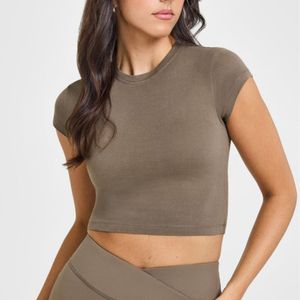 T-shirts courts personnalisés pour femmes avec logo – Vêtements de sport, tenues de gym, yoga, entraînement – T-shirts ajustés de haute qualité – Vente en gros, fournisseur OEM - Product Image 1