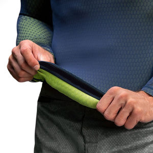 Rashguard personnalisé de haute qualité avec impression par sublimation pour hommes, idéal pour la boxe, le BJJ, le MMA et la course à pied. - Product Image 6