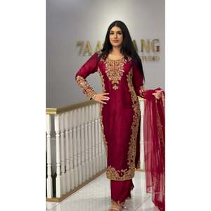 Ensemble de costume de fête pour femmes, travail manuel magnifique, haut élégant et dupatta - Product Image 1