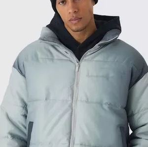 Chaqueta de lona acolchada para hombre, color gris plateado, con capucha, logotipo frontal, impermeable, transpirable, estilo urbano - Product Image 3