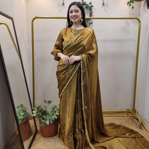 Sari de seda dorada pre-cosido, listo para usar en un minuto, con blusa cosida. |   Ropa Elegante para Fiestas, Eventos Festivos y Bodas - Product Image 1