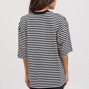 Camiseta de Cuello Redondo a Rayas Oversize, Corte Regular, Manga Corta, 100% Algodón Tejido, Transpirable, para Todas las Temporadas - Product Image 2