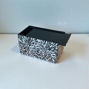 Cubierta Rectangular para Caja de Pañuelos con Incrustaciones de Madreperla y Patrón Floral de Copos de Nieve, Ideal para Decoración de Mesa y Mostrador de Lujo - Product Image 5