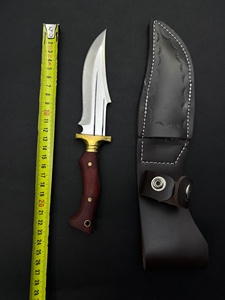 Cuchillo de Caza y Camping de Acero Inoxidable 4116, Hoja Fija con Borde Parcialmente Dentado, Mango de Madera de Paddock y Funda de Cuero - Product Image 5