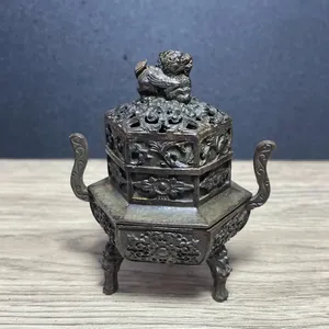 Brûleur d'encens Bakhoor de luxe pour la présentation de parfums, conçu pour les copeaux d'Oud, pour rehausser l'ambiance dans les intérieurs haut de gamme - Product Image 6