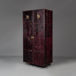 Mueble de Cuero para Almacenamiento de Vino, Hecho a Mano, Diseño Clásico, Muebles de Cuero de Alta Demanda - Product Image 2