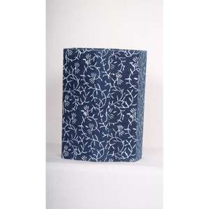 Belle boîte hexagonale vide de taille moyenne, design floral, en papier rigide, emballage design pour cadeau, idéale pour offrir. - Product Image 1