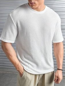 เสื้อยืดผู้ชายทรงหลวมไหล่ตก ดีไซน์ทันสมัย ผ้าเจอร์ซีย์เนื้อแน่น 280gsm ลายพิมพ์  ไม่ยับง่าย - Product Image 1