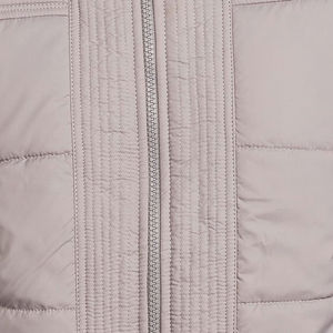 Veste matelassée personnalisée haut de gamme à col montant, avec isolation matelassée, idéale pour les voyages en plein air en hiver et les tenues décontractées par temps froid - Product Image 3