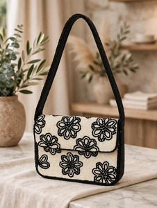 Sac à bandoulière élégant perlé fait main, sac à main tendance à motif géométrique coloré, accessoires de soirée stylés - Product Image 5
