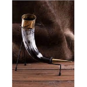Cuerno Vikingo Ecológico y Duradero para Beber, con Acabado Pulido y Correa para el Hombro para Facilitar su Transporte, Ideal para Decoración del Hogar - Product Image 4