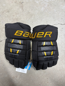 1 Pair <b>Red</b> PVC & Genuine Leather Ice Hockey <b>Gloves</b> with Hook & Loop Closure Waterproof & Lightweight for Adult Use - Product Image 1