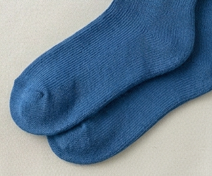 Chaussettes ras du cou pour femmes, bleu uni, tricotées, respirantes, pour usage quotidien, longueur standard, automne - Product Image 4
