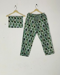 Ensemble de pyjama en coton pour femme, motif ethnique imprimé à la main, idéal pour les voyages, prix de gros - Product Image 3