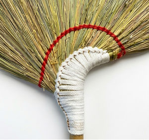 Balai à poils naturels avec manche en bambou traditionnel, poils moyens non coupés, pour le nettoyage des sols, design écologique - Product Image 5