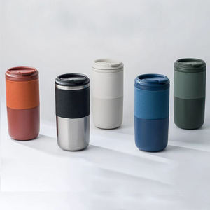 Gourde isotherme de luxe à grande capacité en acier inoxydable avec bec ergonomique pour une consommation facile - Product Image 3