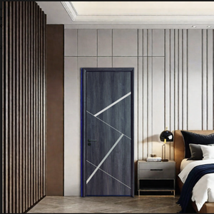 Puerta Moderna de Madera Compuesta de Polímero (WPC) con Diseño de Tiras CNC, para Apartamentos, Hoteles, Dormitorios y Cocinas, con Superficie Acabada - Product Image 2