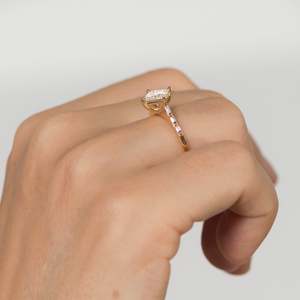 แหวนหมั้นเพชรทรงปรินเซสคัท ชุบทอง 14k ประดับเพชร ดีไซน์คลาสสิก รับรองโดย IGI สำหรับทั้งชายและหญิง - Product Image 4