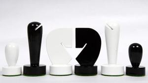 Jeu d'échecs moderne Berliner, pièces en bois noir et blanc avec boîte de rangement, roi de 3,7 cm, à prix avantageux - Product Image 2