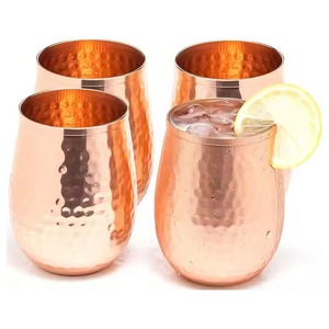 Taza de cobre para beber con acabado martillado a mano y posavasos, estilo vintage para uso en la mesa. - Product Image 3