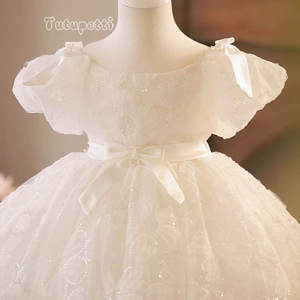 Vestido de niña de flores de encaje blanco de lujo al por mayor con mangas cortas y lazo, elegante vestido de fiesta de princesa para bebé, de alta calidad - Product Image 4