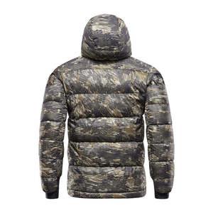 Chaqueta de Caza Impermeable con Camuflaje para Hombre, Chaqueta Acolchada con Capucha Térmica y Aislante, Parka Acolchada para Senderismo y Actividades al Aire Libre - Product Image 3